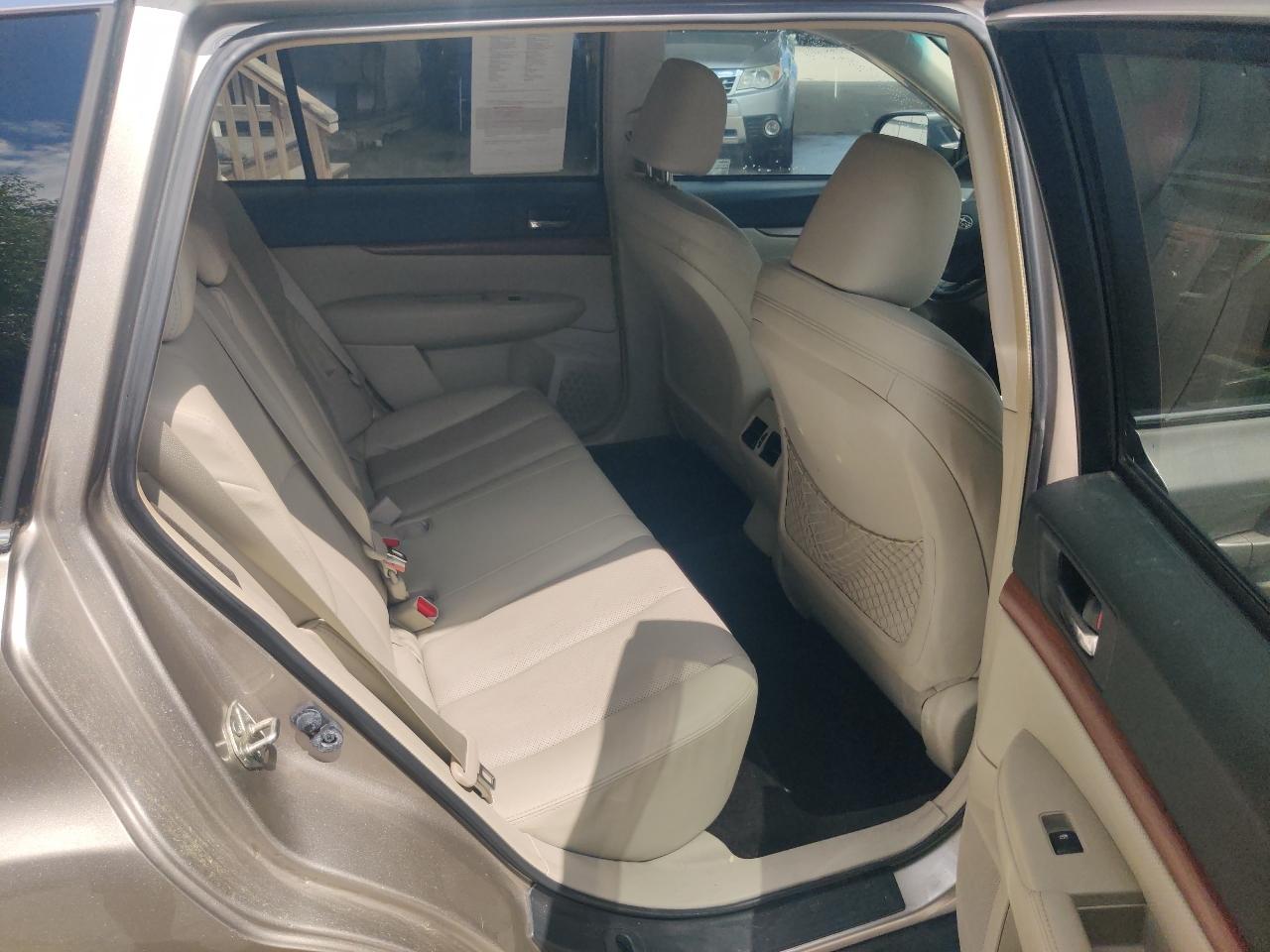 Subaru Outback 2.5i Limited 2014