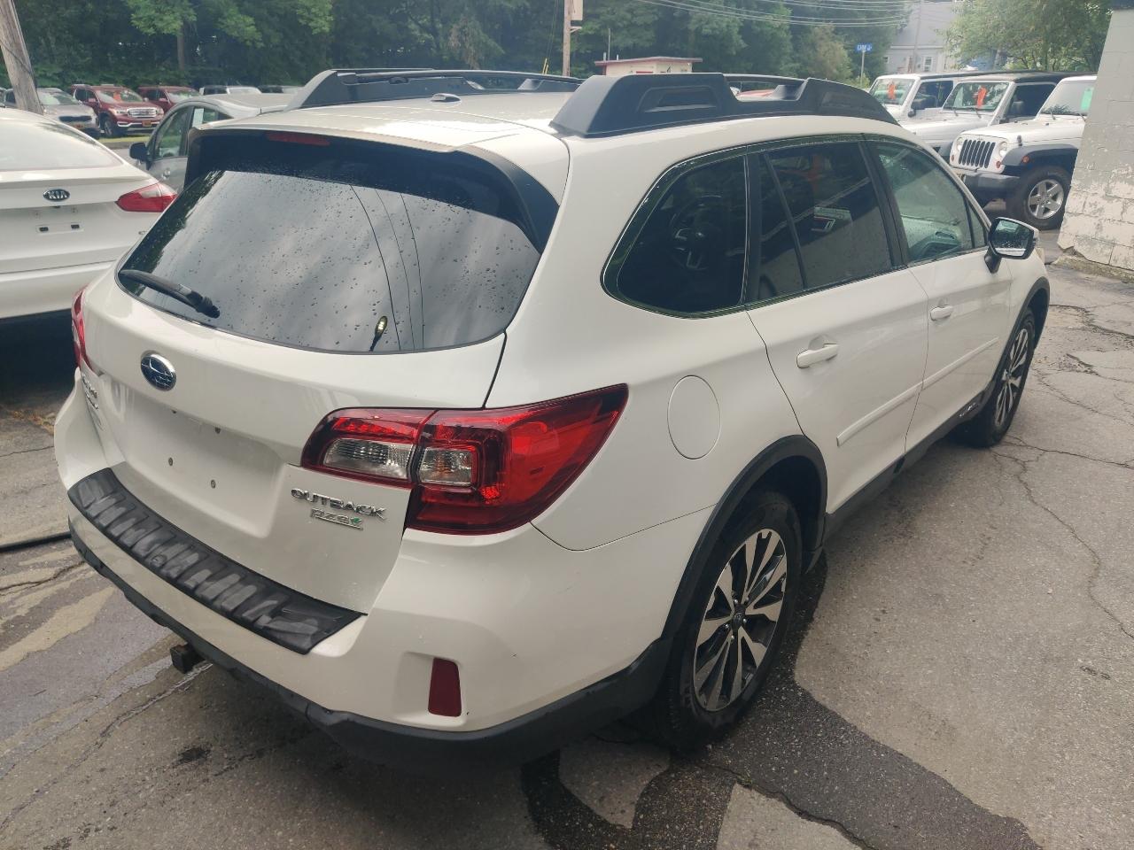 Subaru Outback 2.5i Limited 2015