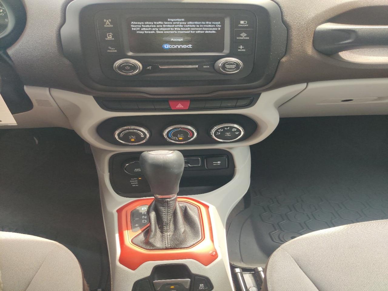 Jeep Renegade Latitude 4WD 2015