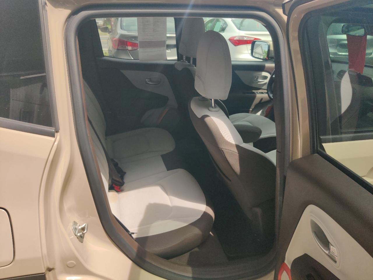 Jeep Renegade Latitude 4WD 2015