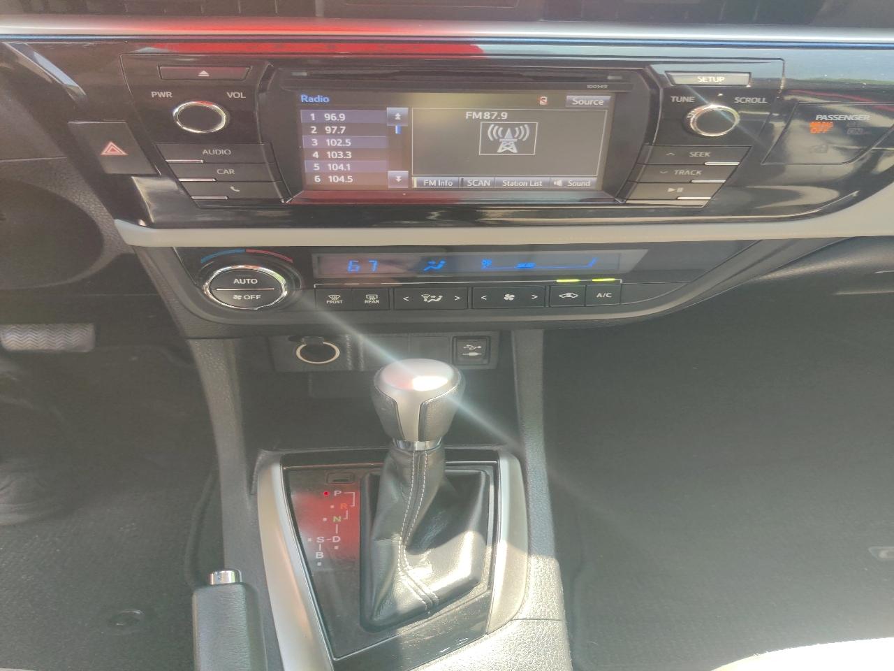 Toyota Corolla S Premium CVT 2015