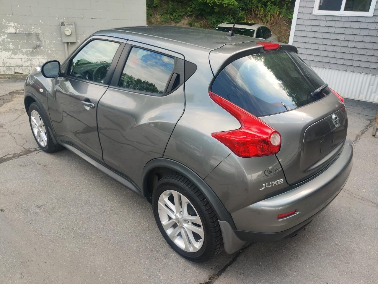 Nissan Juke S AWD 2012