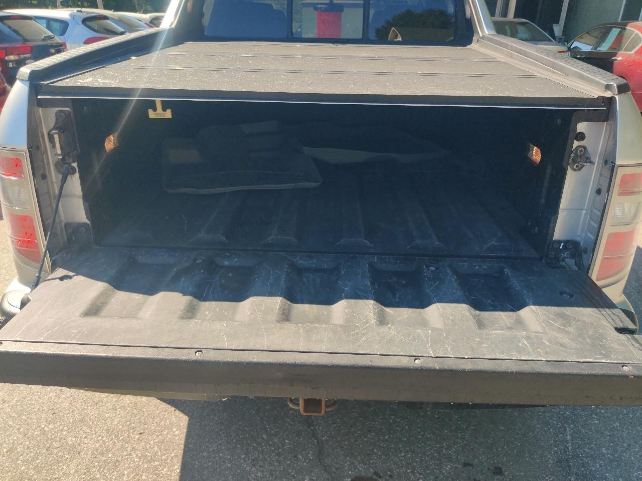 Honda Ridgeline RTL w/ Leather and Navigation 2012