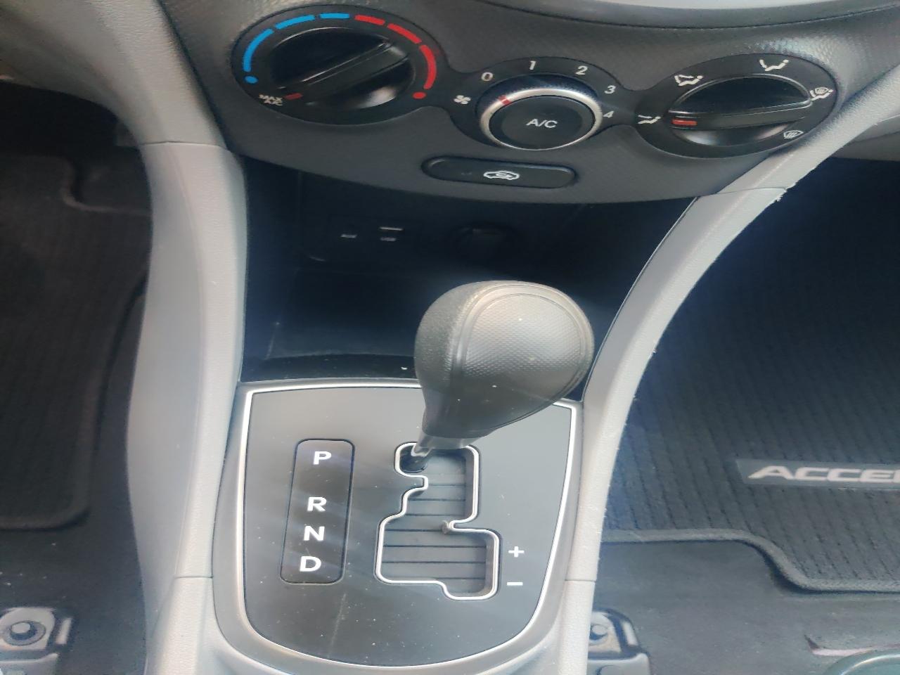 Hyundai Accent Sport 5-Door 6A 2015