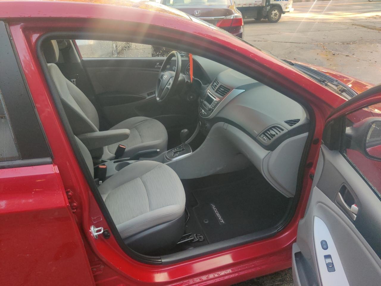 Hyundai Accent Sport 5-Door 6A 2015