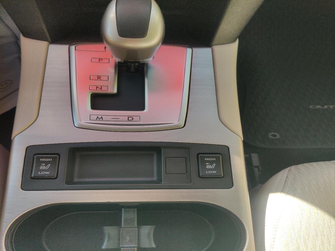 Subaru Outback 2.5i Premium 2012