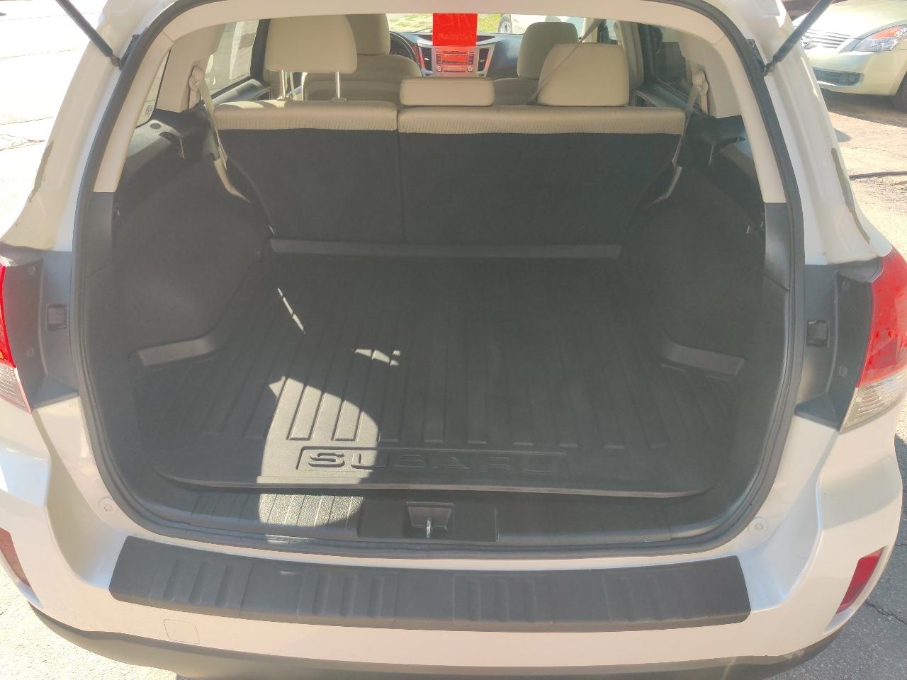 Subaru Outback 2.5i Premium 2012