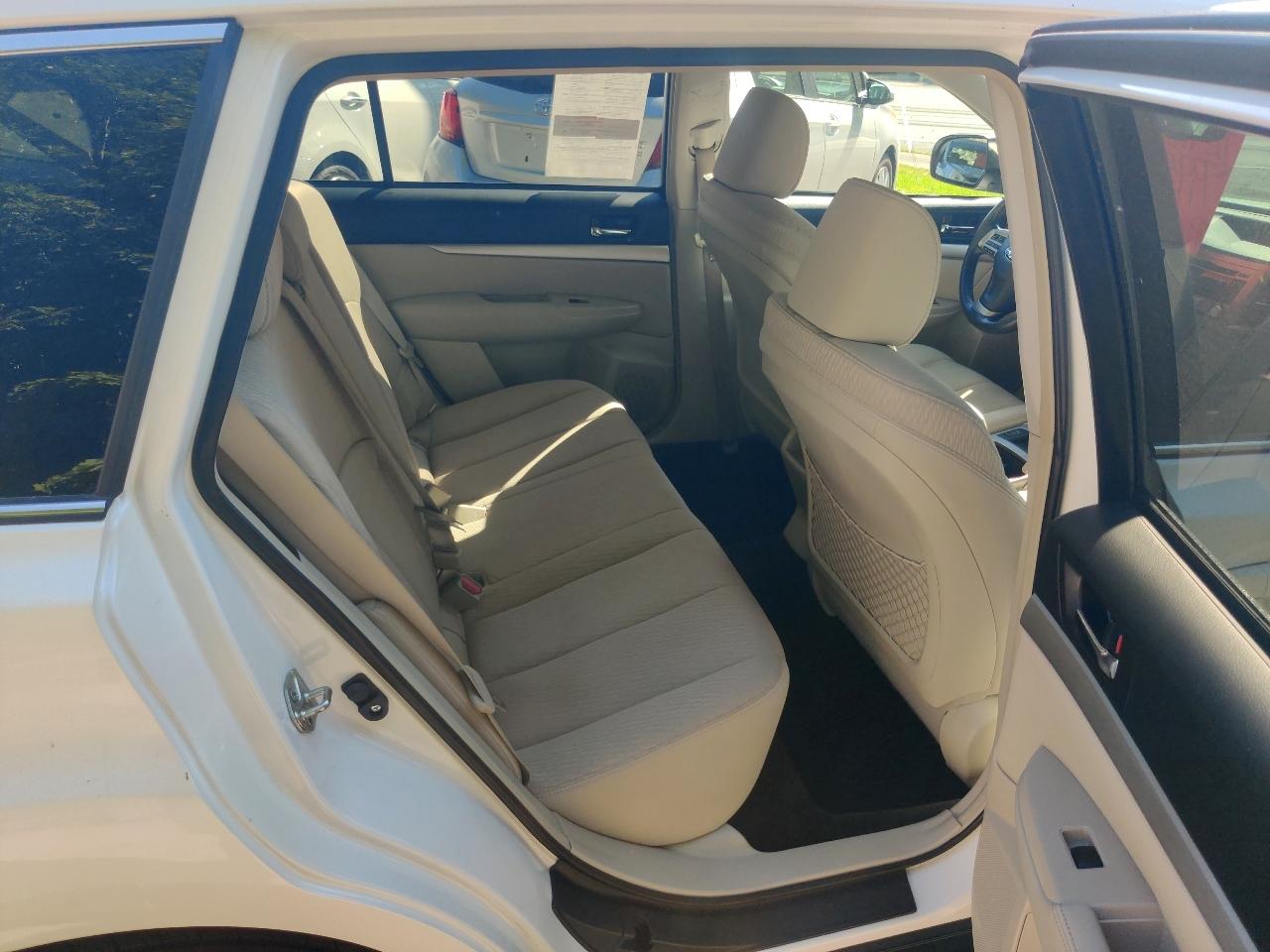 Subaru Outback 2.5i Premium 2012
