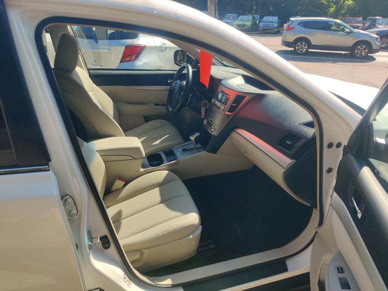 Subaru Outback 2.5i Premium 2012