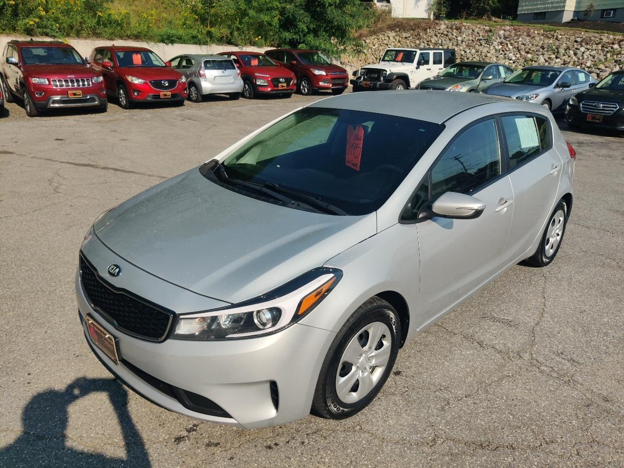 Kia Forte 5-Door LX 2017