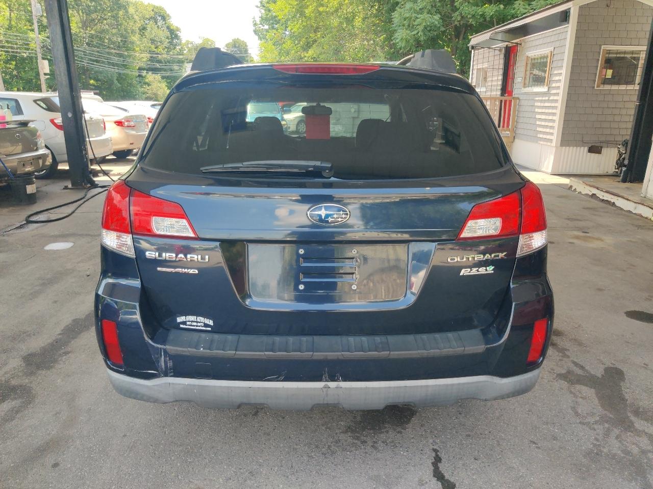 Subaru Outback 2.5i Premium 2013