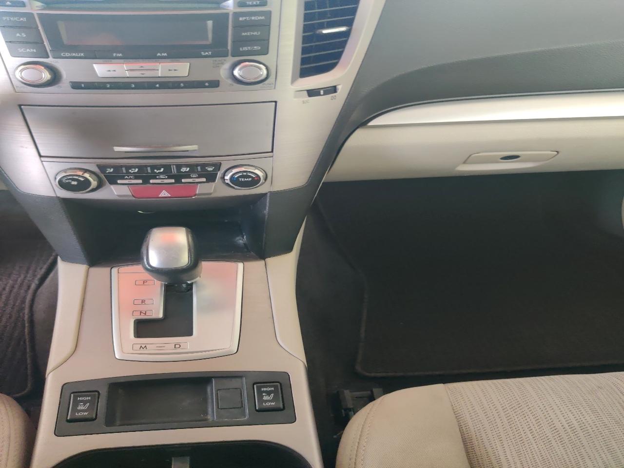 Subaru Outback 2.5i Premium 2013