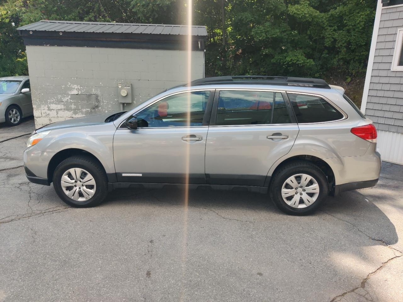 Subaru Outback 2.5i 2011