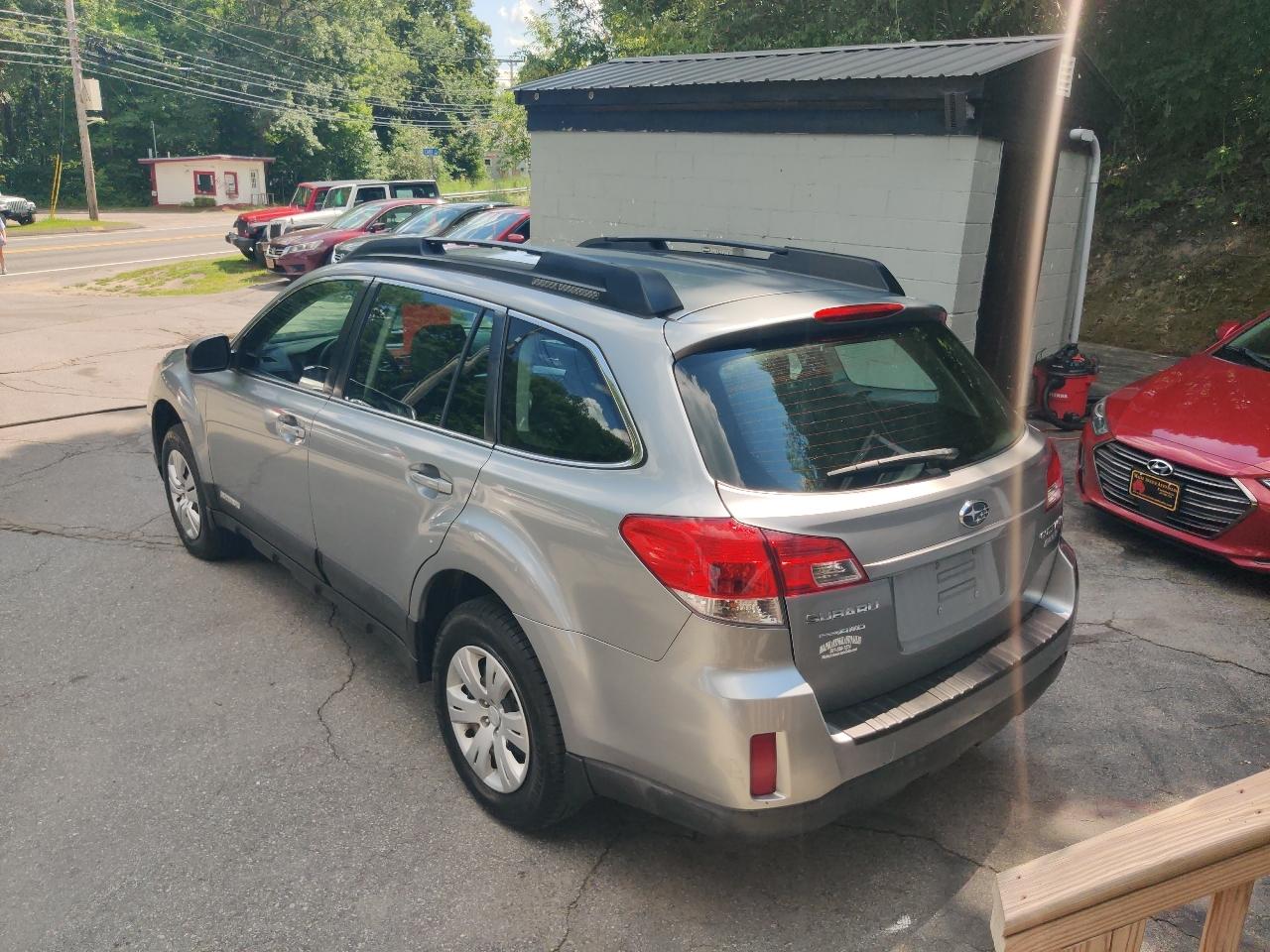 Subaru Outback 2.5i 2011