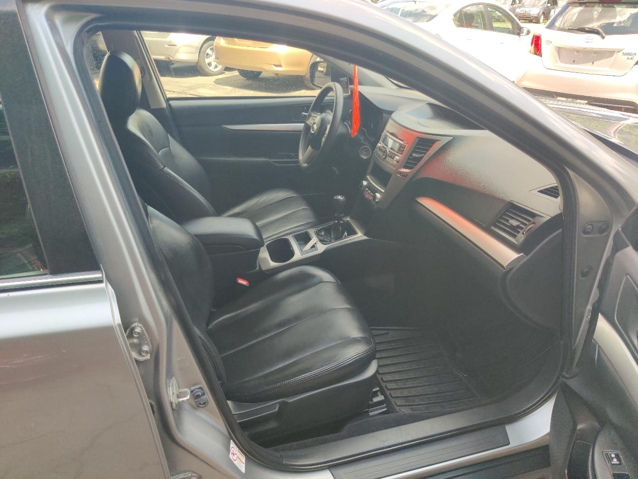 Subaru Outback 2.5i 2011