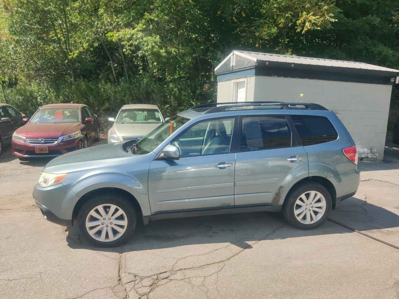 Subaru Forester 2.5X Premium 2013