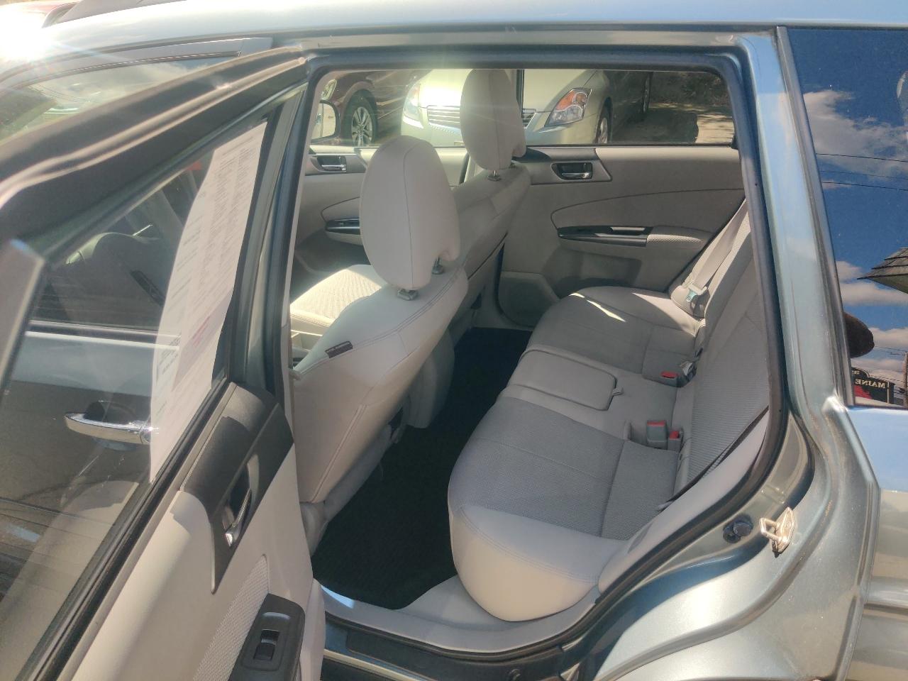 Subaru Forester 2.5X Premium 2013