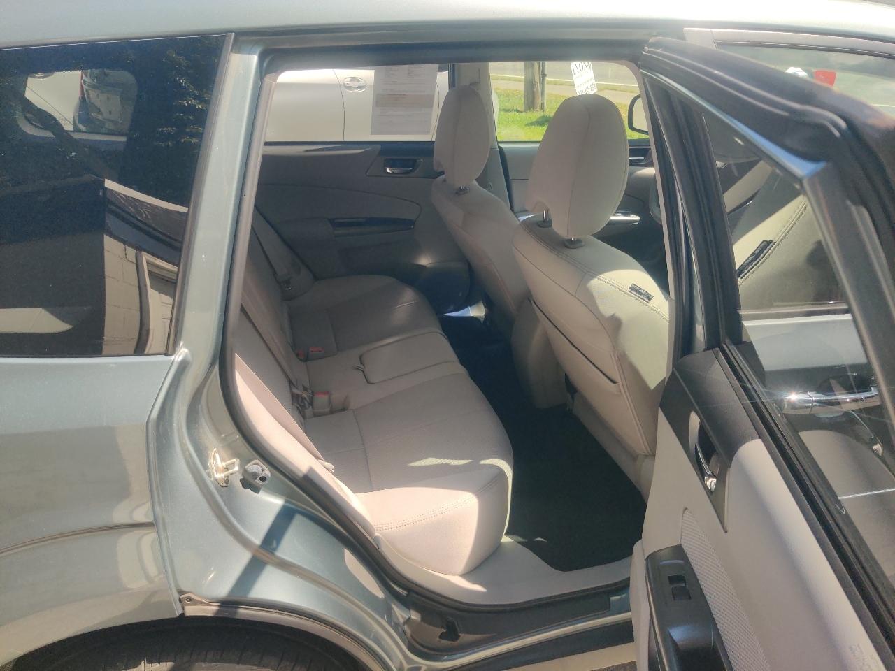 Subaru Forester 2.5X Premium 2013