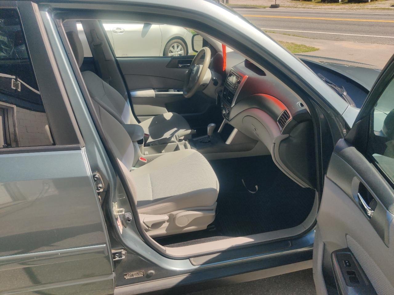 Subaru Forester 2.5X Premium 2013