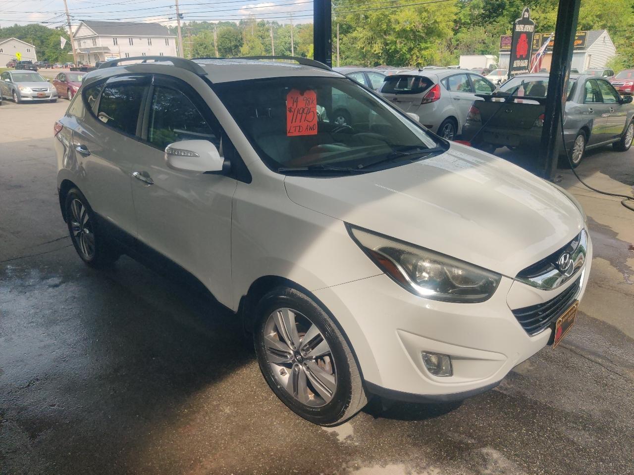 Hyundai Tucson Limited 4D SUV AWD 2014