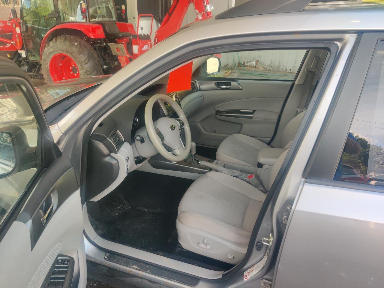 Subaru Forester 2.5X Premium 2011