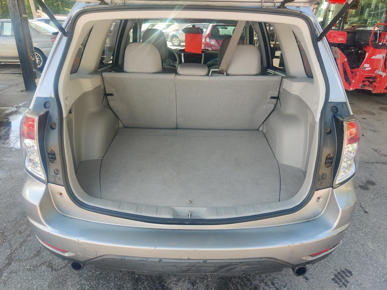Subaru Forester 2.5X Premium 2011