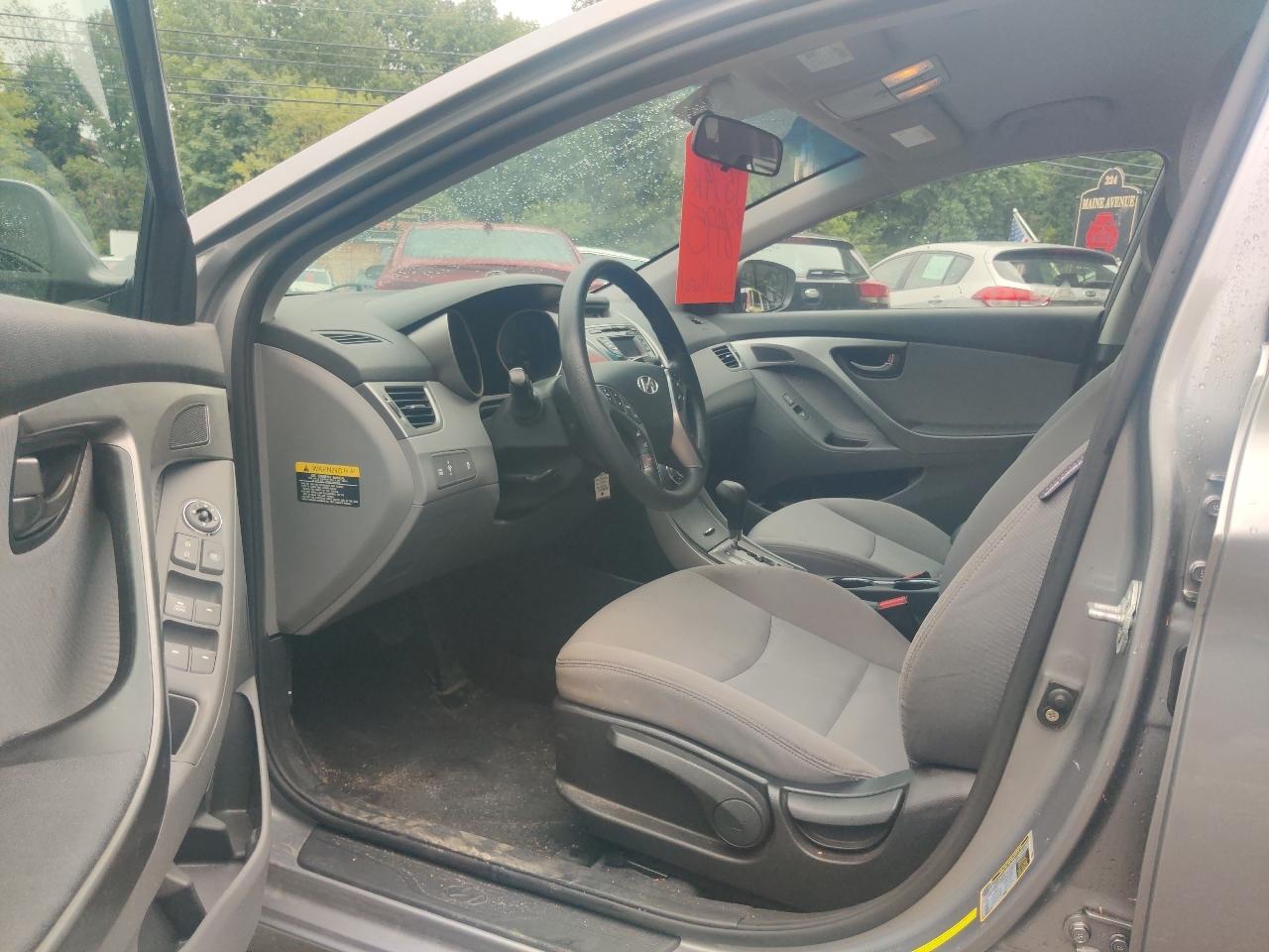 Hyundai Elantra SE Auto 2013