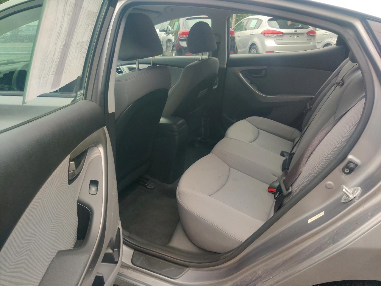 Hyundai Elantra SE Auto 2013
