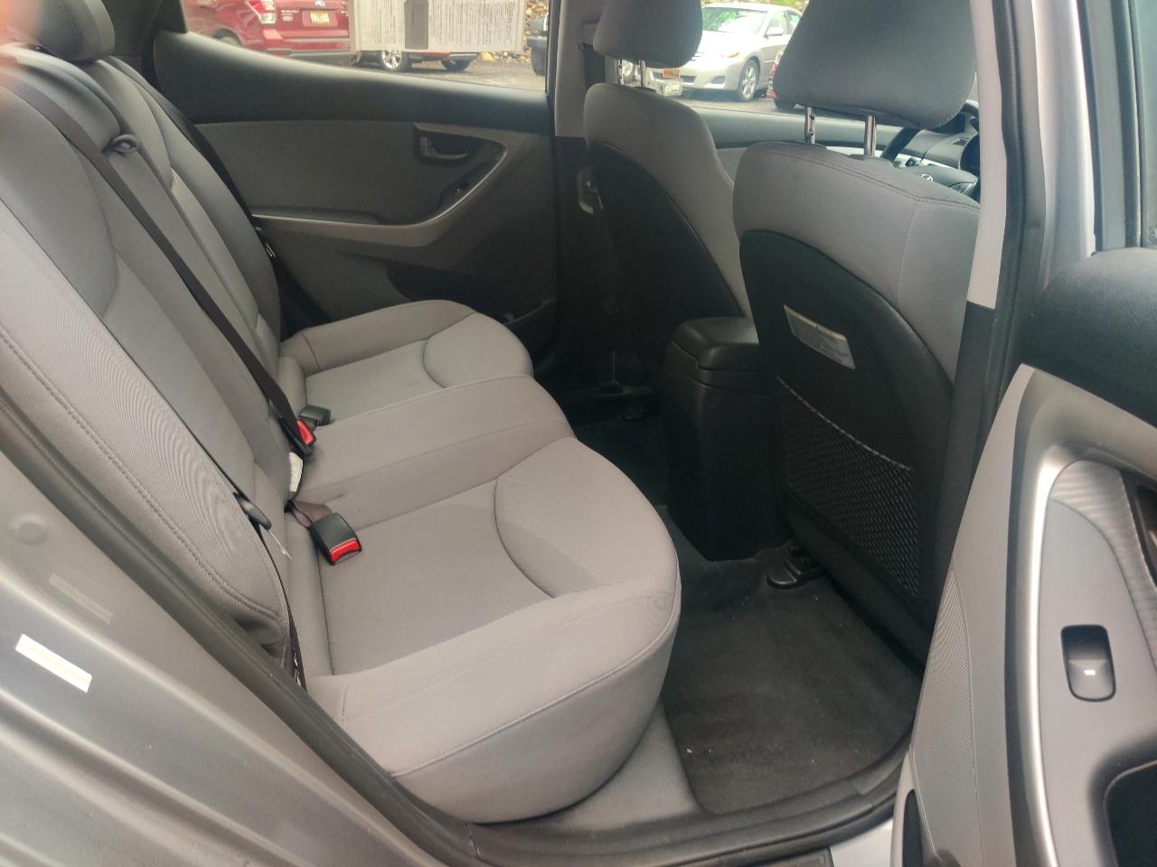 Hyundai Elantra SE Auto 2013