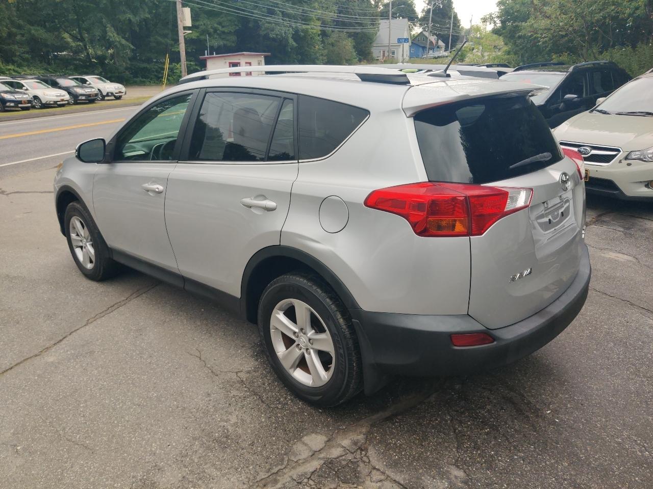 Toyota RAV4 XLE AWD 2013