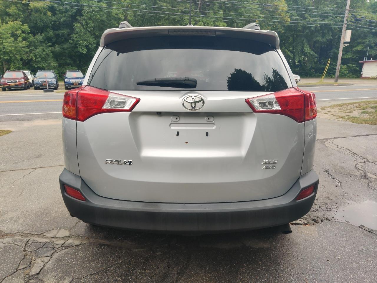 Toyota RAV4 XLE AWD 2013