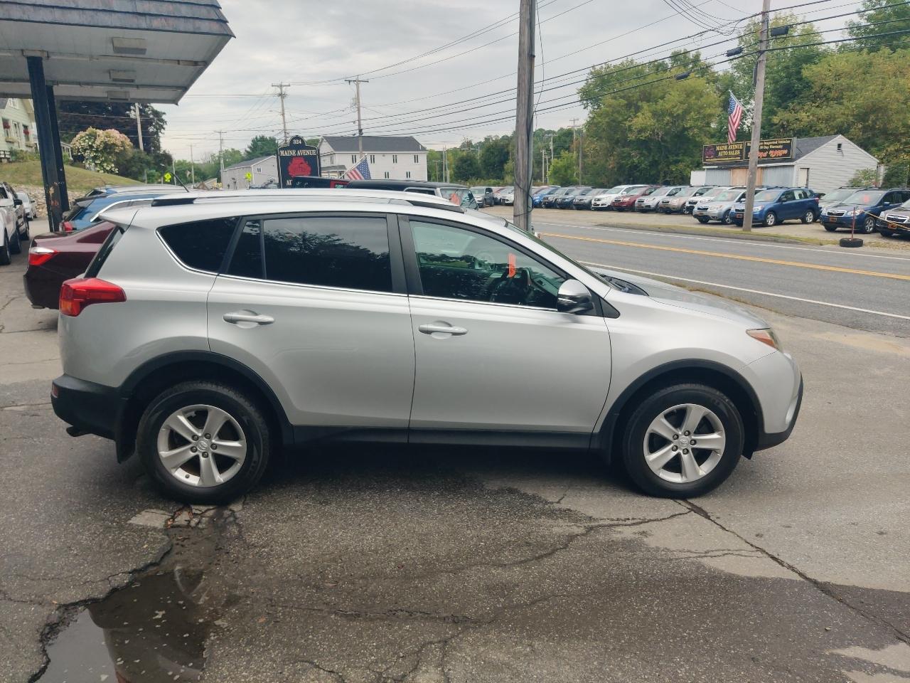 Toyota RAV4 XLE AWD 2013