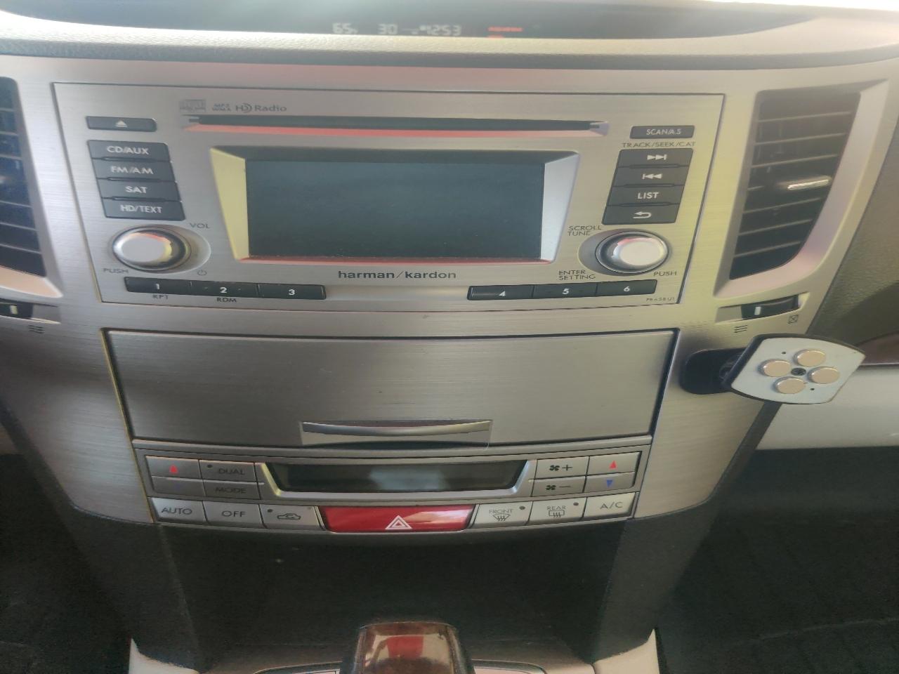 Subaru Legacy 2.5i Limited 2014