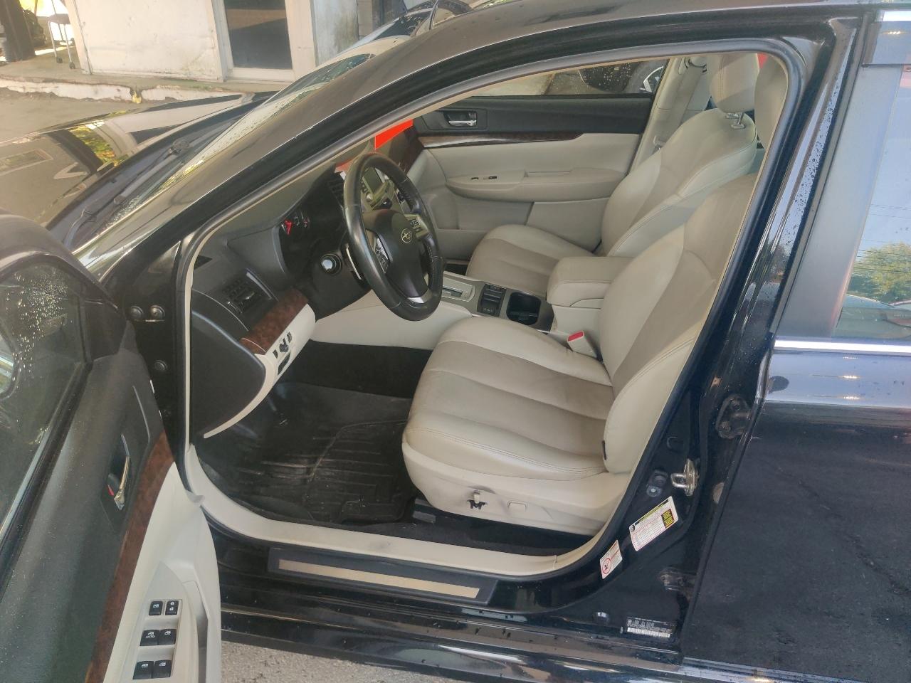 Subaru Legacy 2.5i Limited 2014