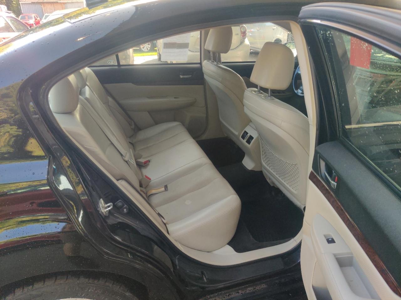 Subaru Legacy 2.5i Limited 2014