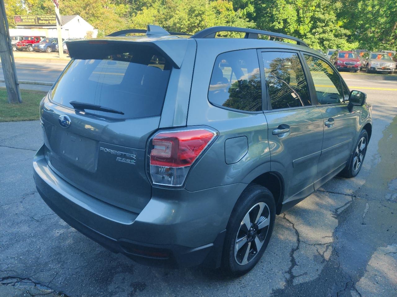 Subaru Forester 2.5i Premium PZEV CVT 2017
