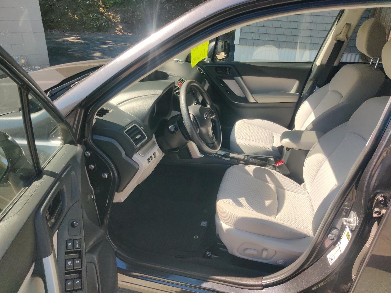 Subaru Forester 2.5i Premium PZEV CVT 2016