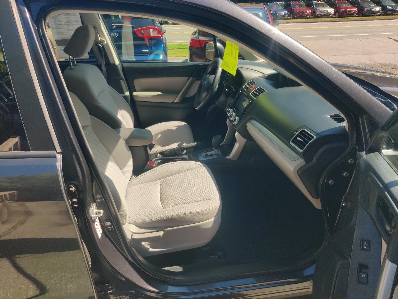 Subaru Forester 2.5i Premium PZEV CVT 2016