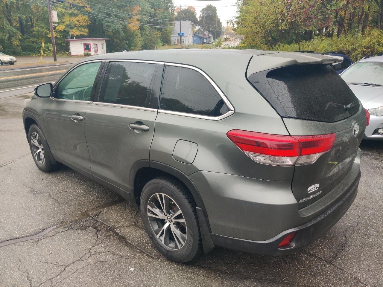 Toyota Highlander LE Plus AWD V6 2019