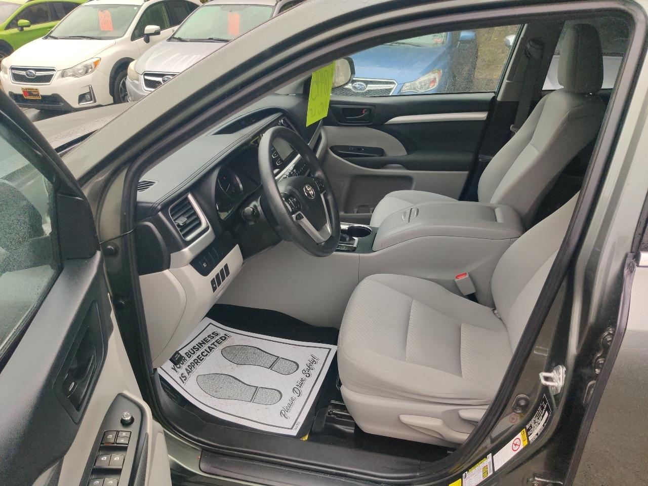 Toyota Highlander LE Plus AWD V6 2019