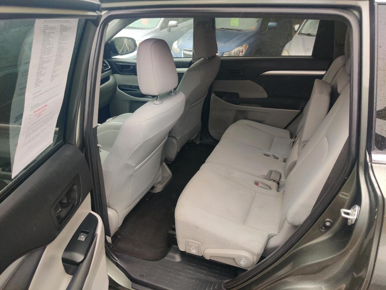 Toyota Highlander LE Plus AWD V6 2019