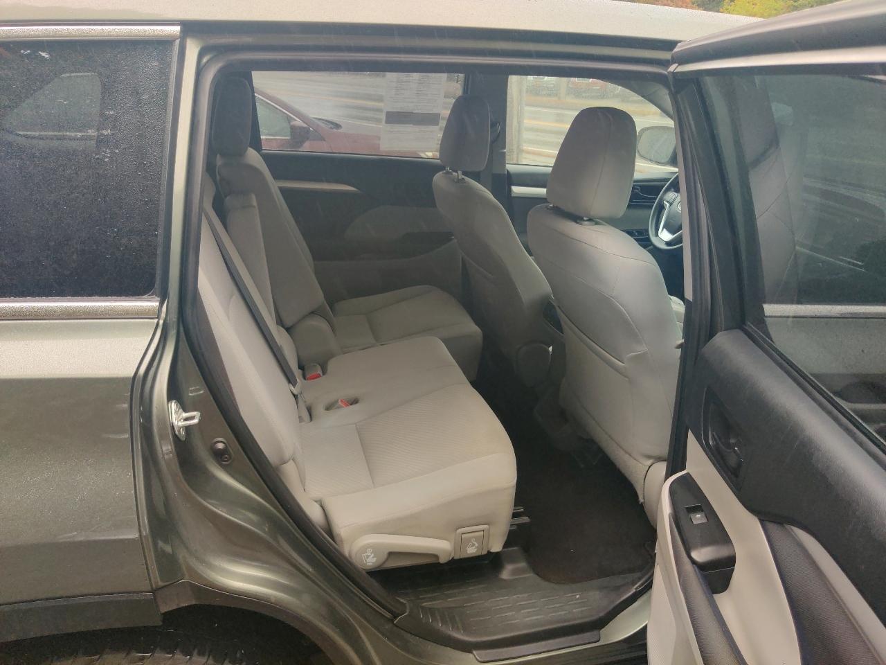 Toyota Highlander LE Plus AWD V6 2019