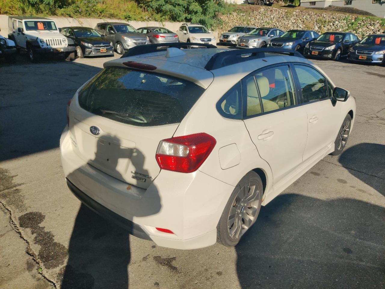 Subaru Impreza 2.0i Sport Limited PZEV 5-Door 2016