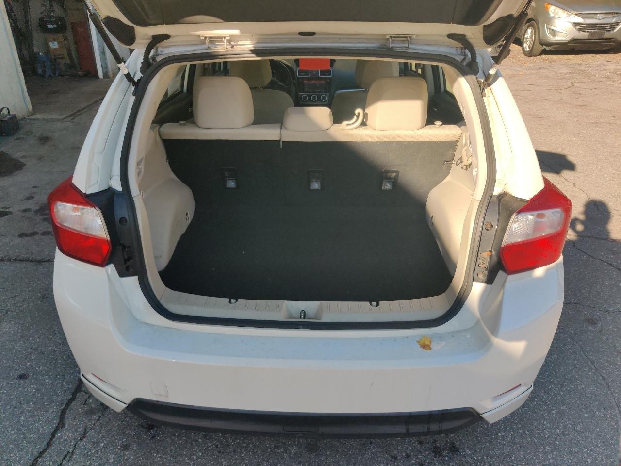 Subaru Impreza 2.0i Sport Limited PZEV 5-Door 2016