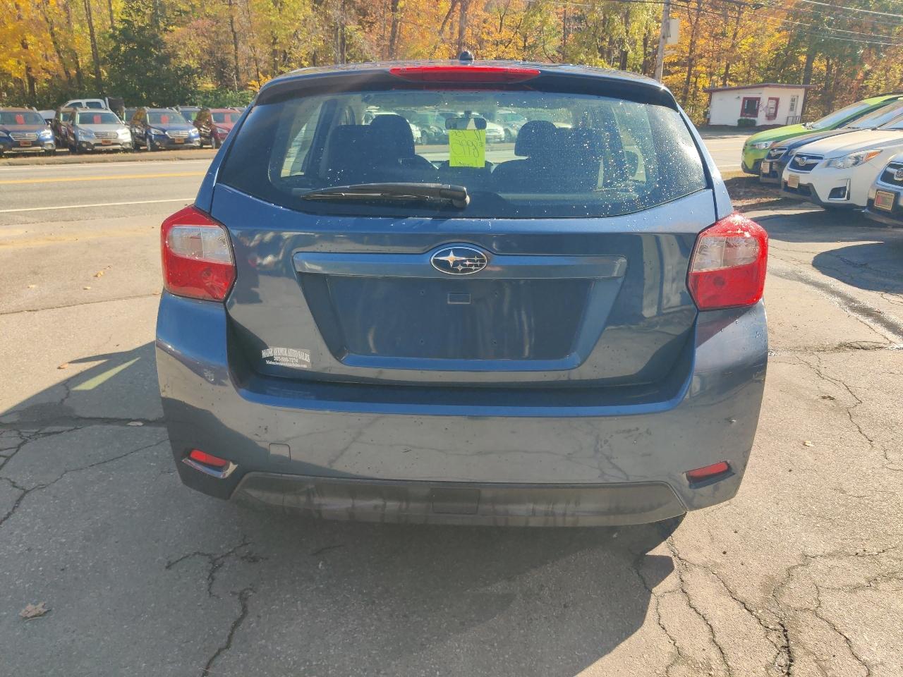 Subaru Impreza Base 5-Door 2012