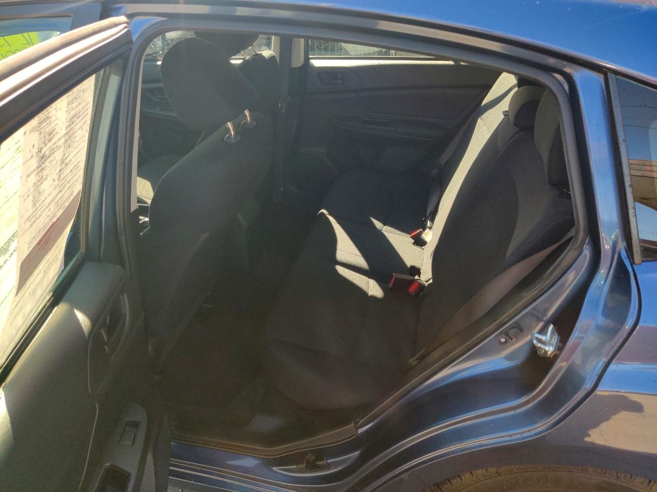 Subaru Impreza Base 5-Door 2012