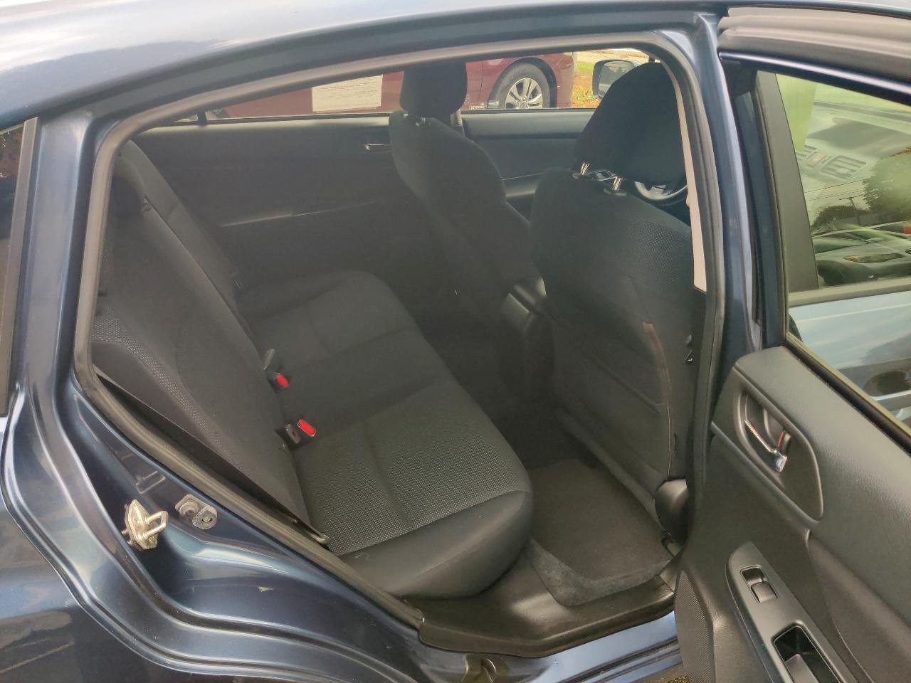 Subaru Impreza 2.0i Premium 5-Door w/All Weather Package 2013