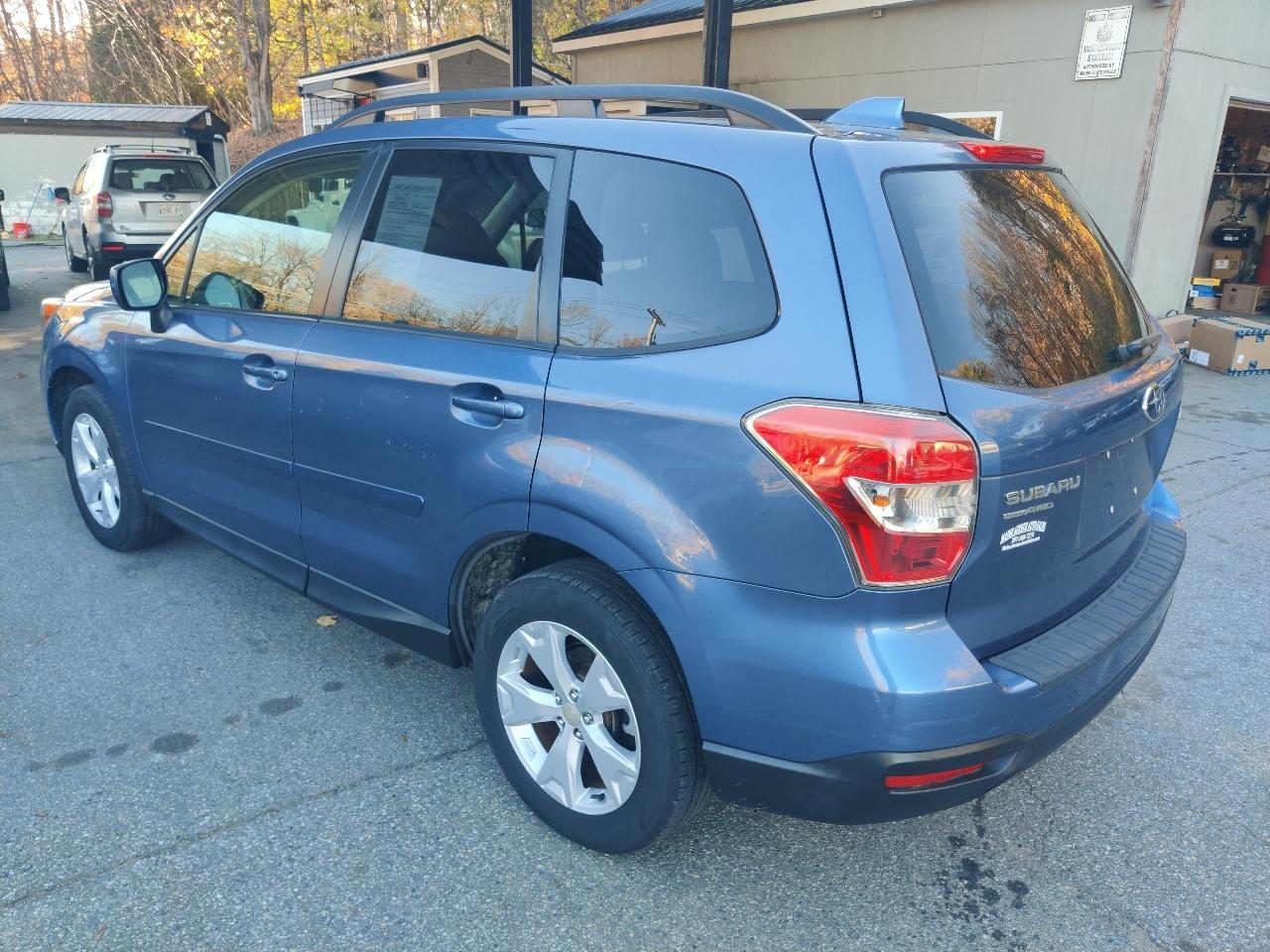 Subaru Forester 2.5i Premium PZEV CVT 2016