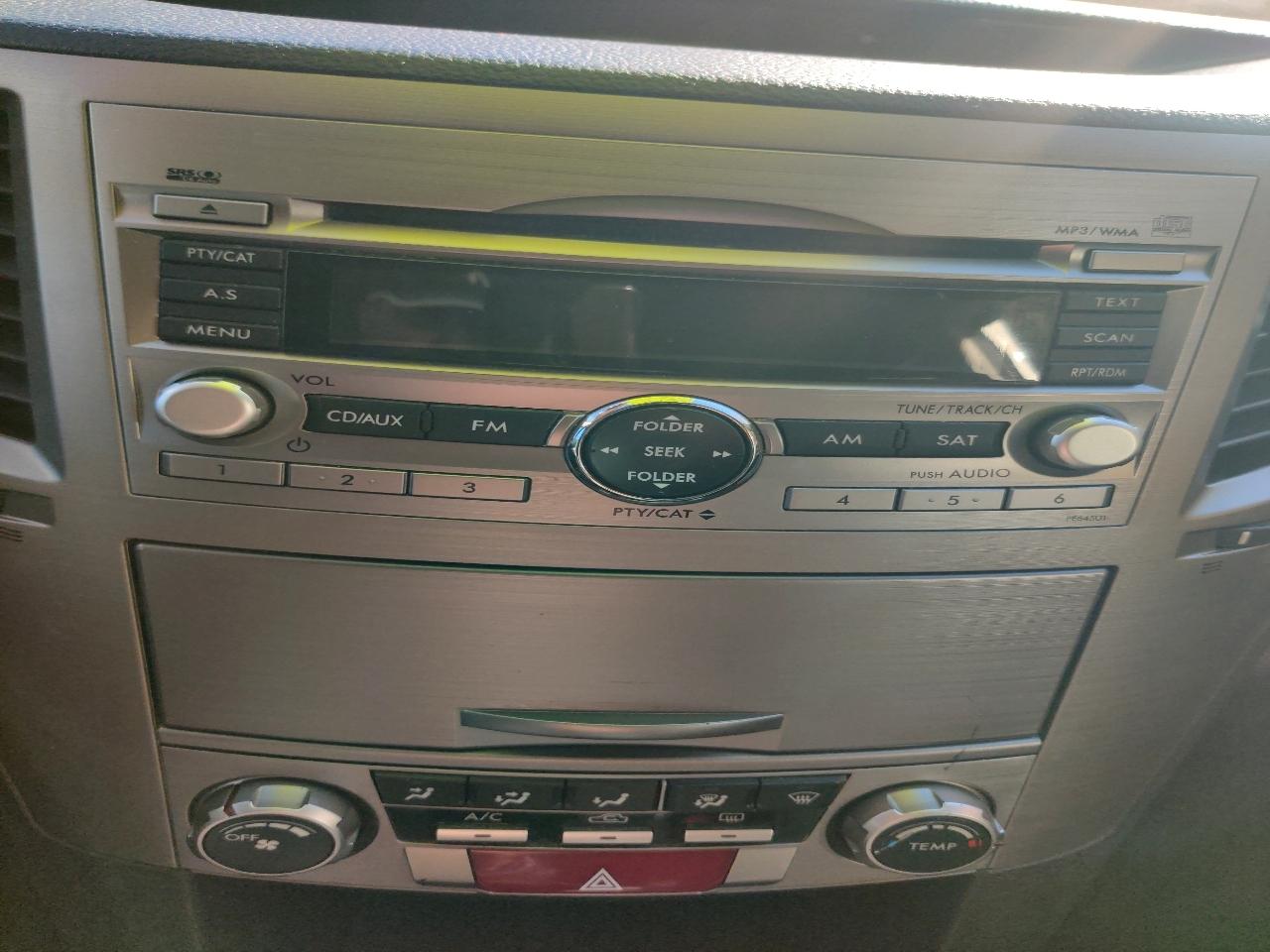 Subaru Outback 2.5i Premium 2011