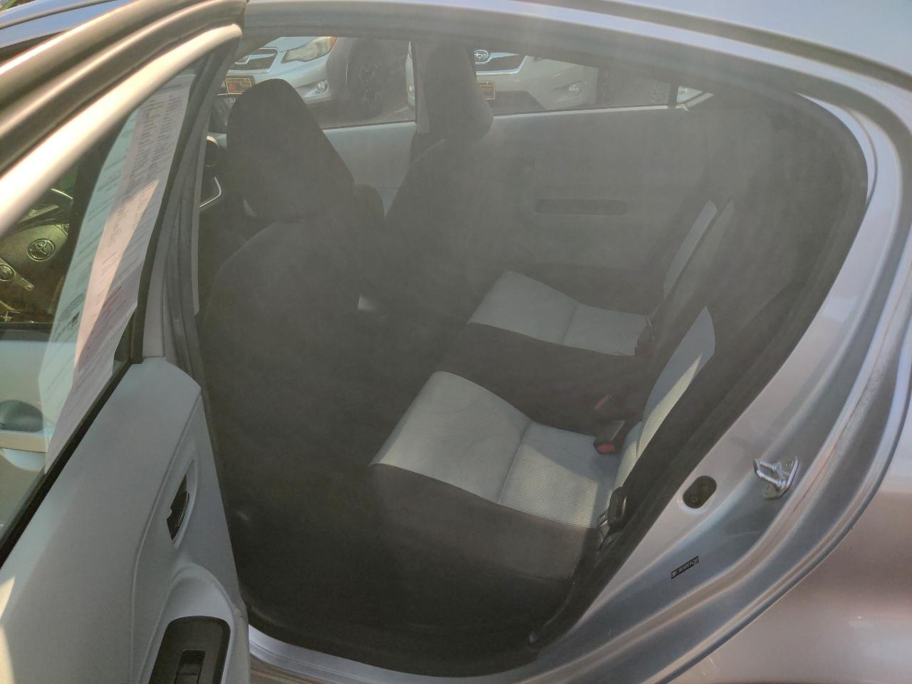 Toyota Prius c Four 2014